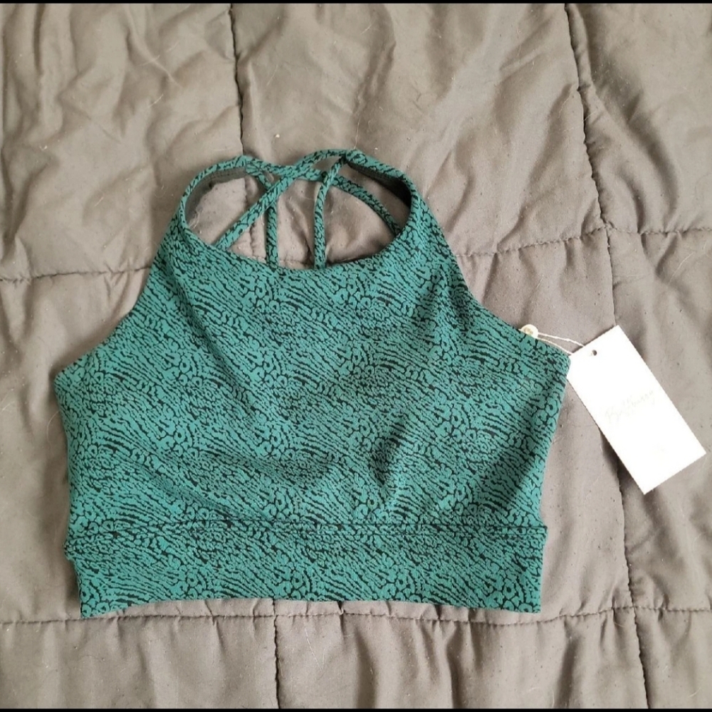 NWT evolve jacquard bra